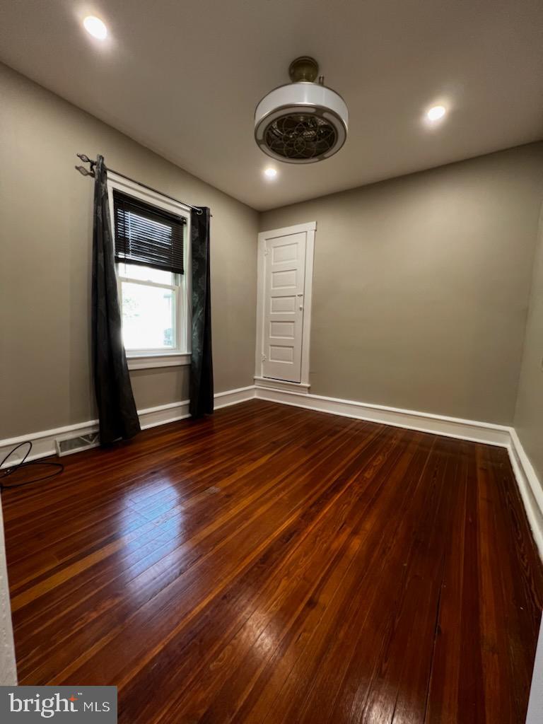 332 W MERCHANT STREET