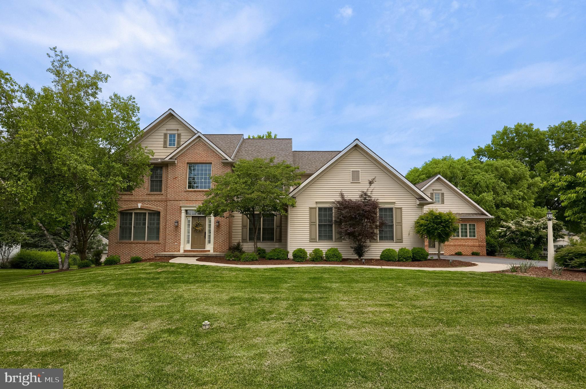 2149 COLLEENS WAY