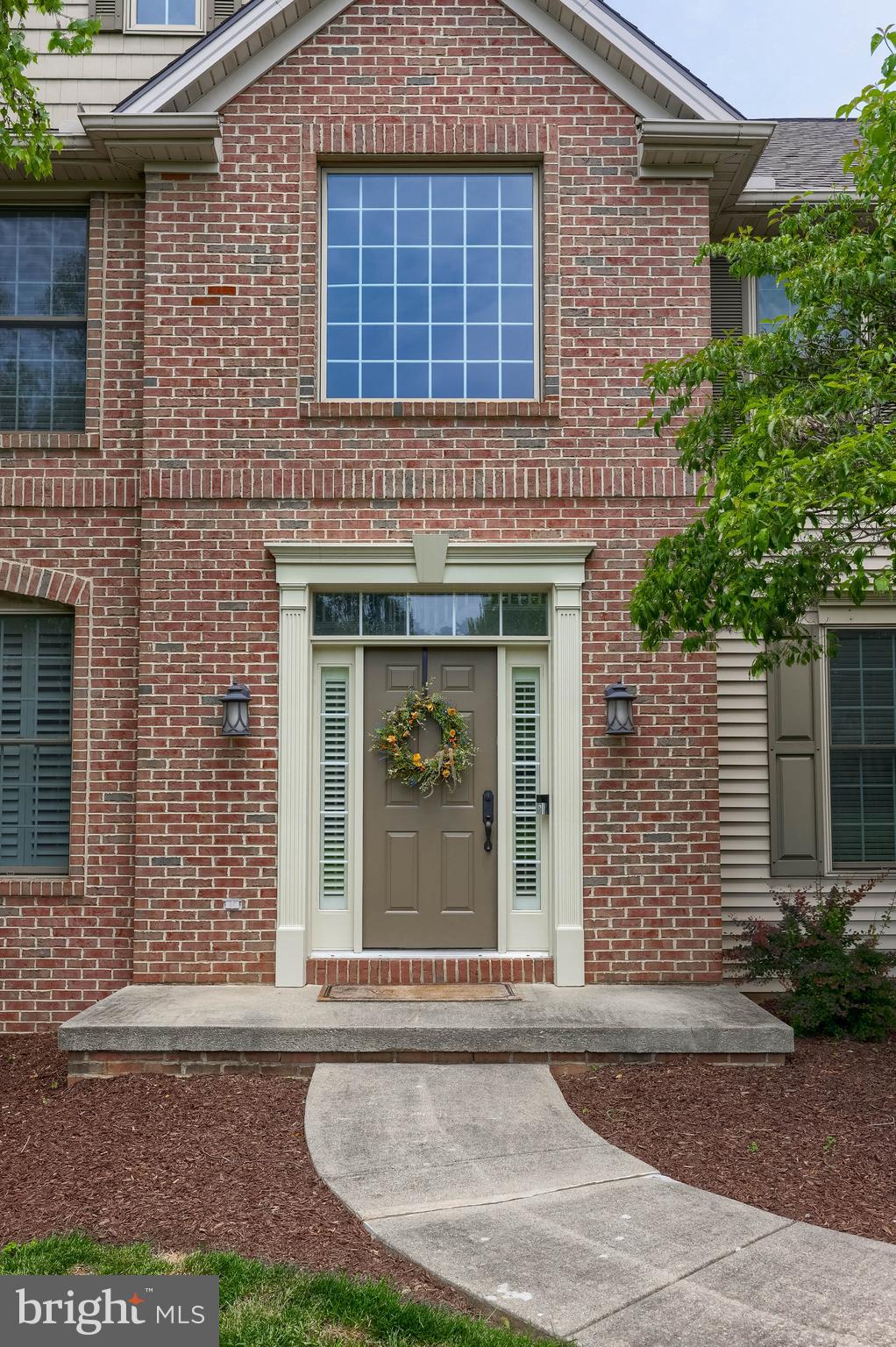 2149 COLLEENS WAY