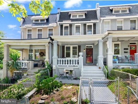 1273 HOLBROOK TERRACE NE WASHINGTON DC 20002