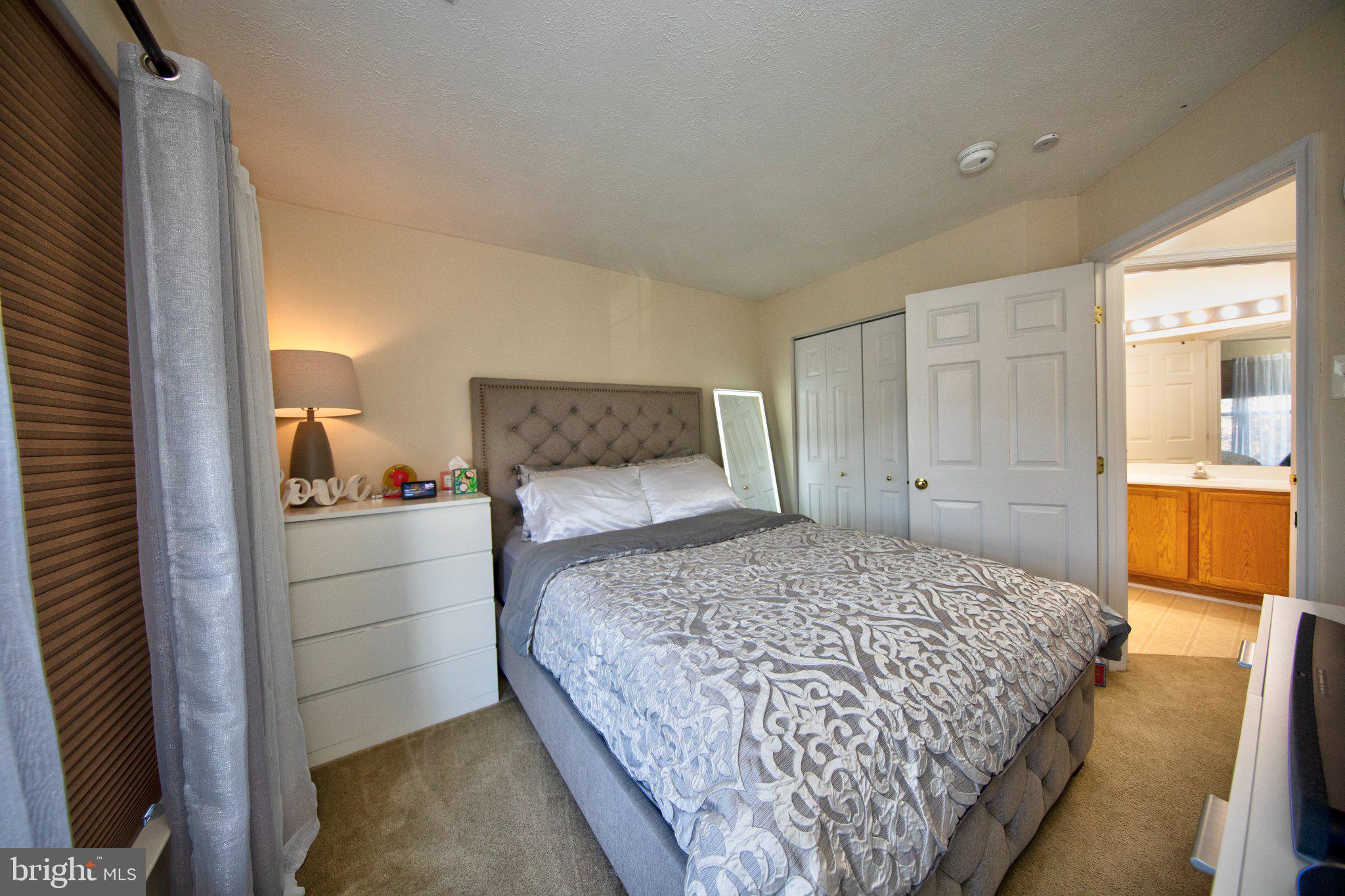 EATON SQUARE - Residential