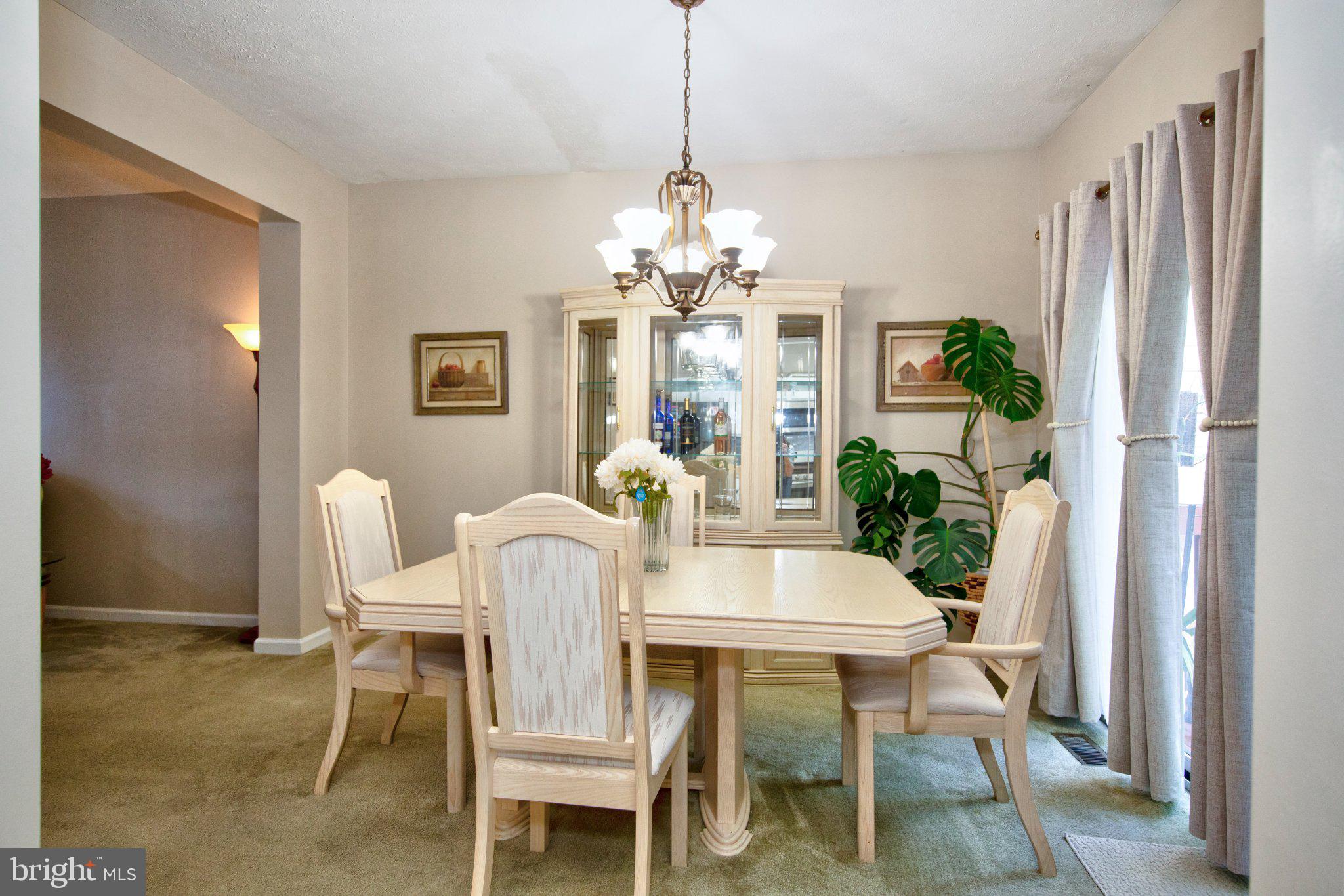 EATON SQUARE - Residential