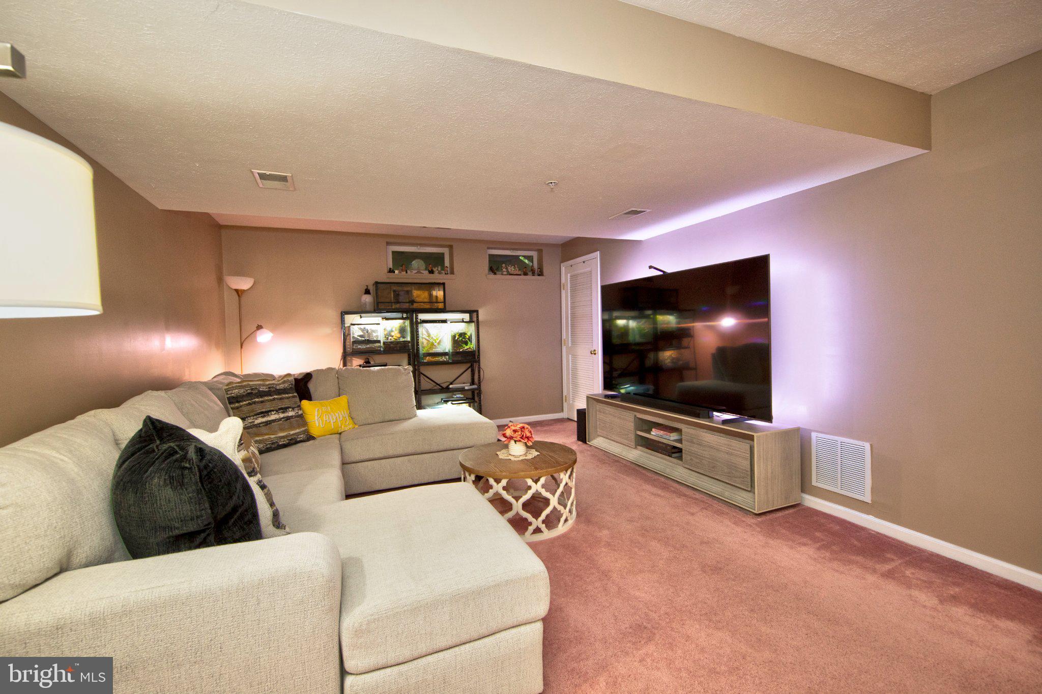 EATON SQUARE - Residential