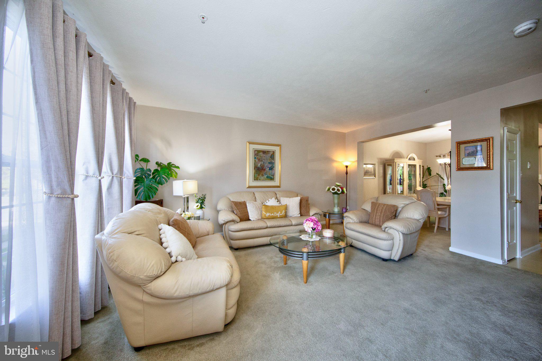 EATON SQUARE - Residential