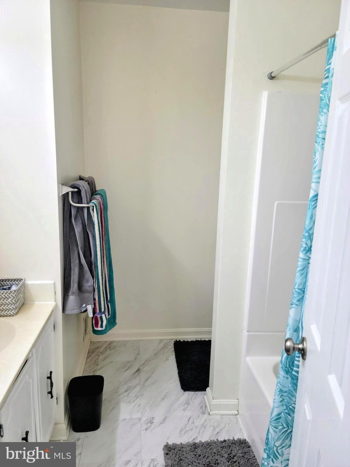 WESTLAKE VILLAGE - LANCASTER - Residential