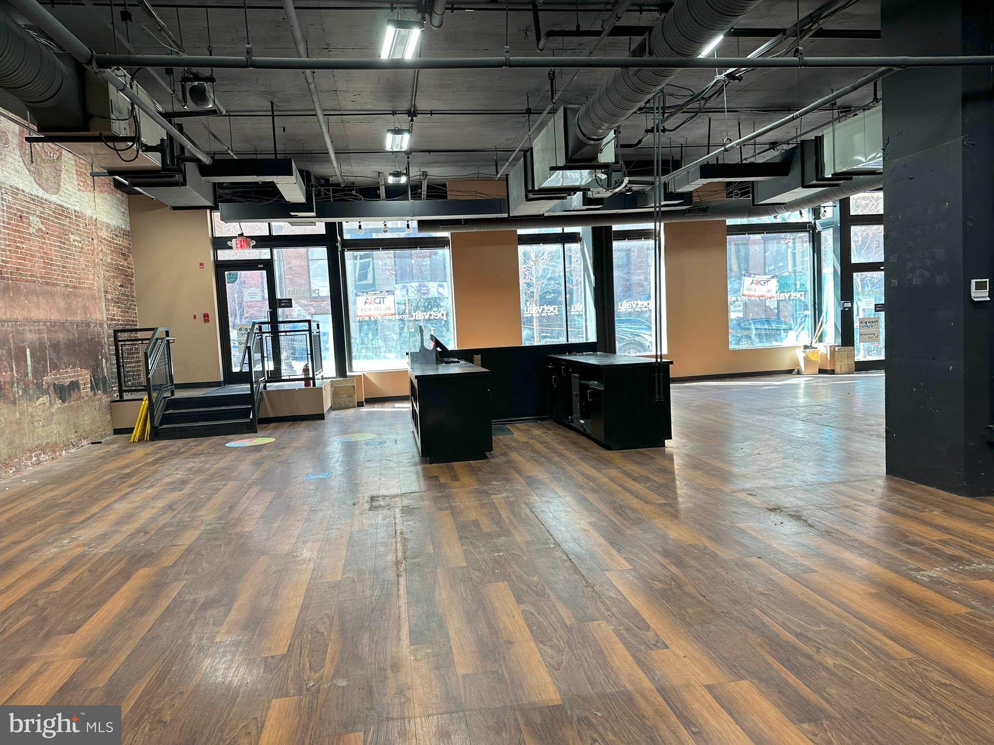 MOUNT VERNON - Commercial Sale