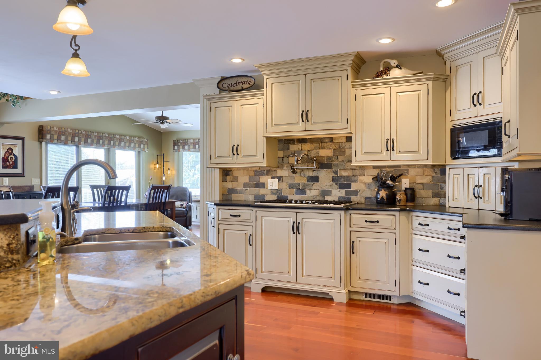 HANS HERR VILLAGE - Residential