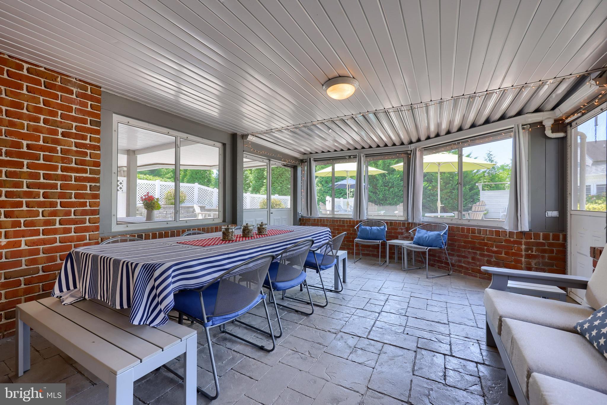 HANS HERR VILLAGE - Residential