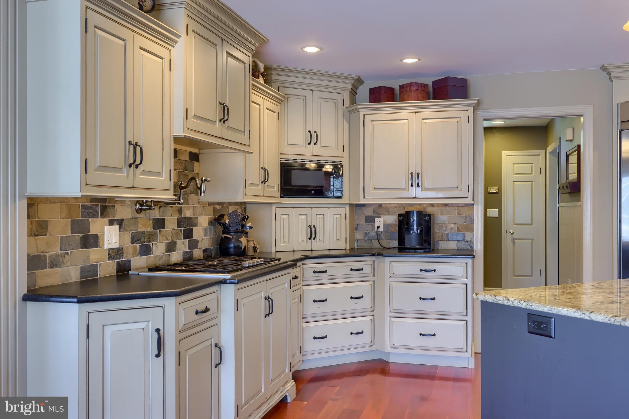 HANS HERR VILLAGE - Residential