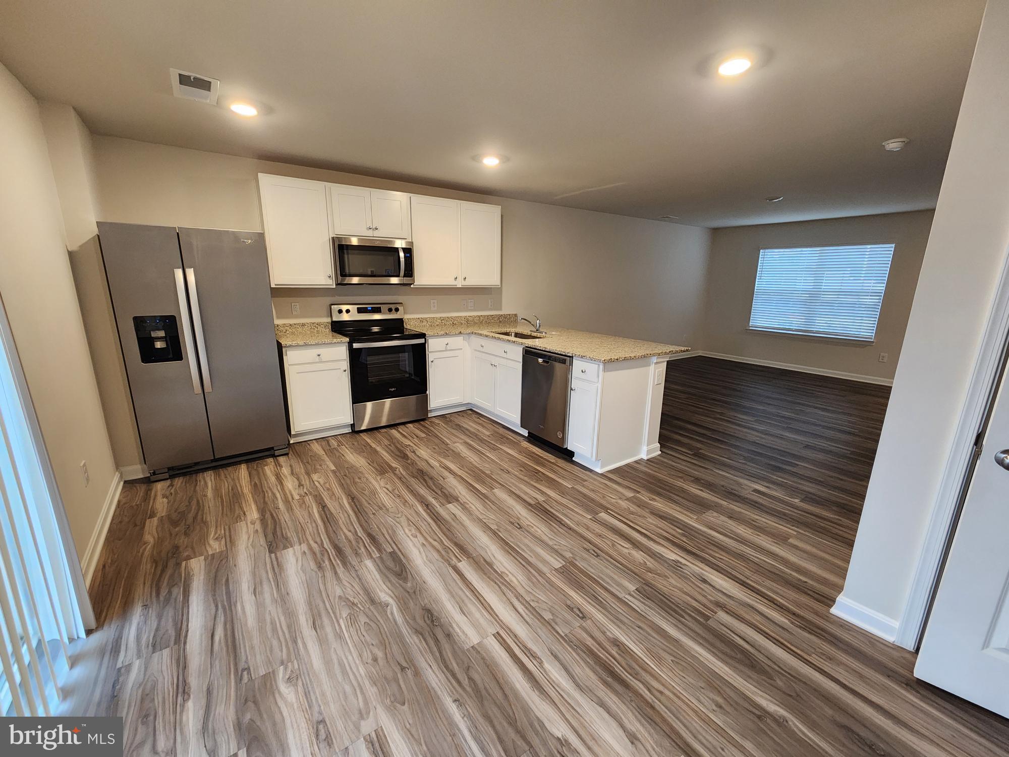 MAGNOLIA SPRINGS - Residential Lease