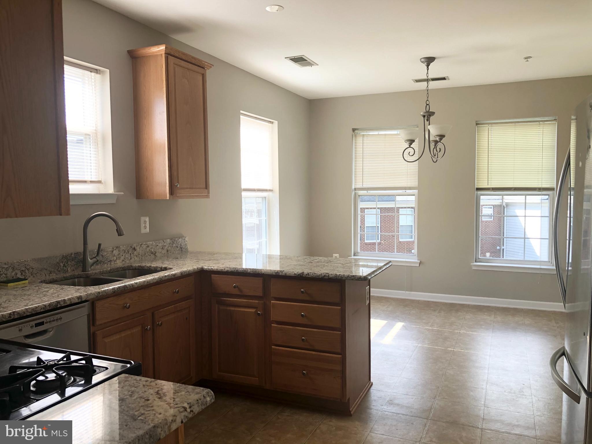 THE RESERVE CONDOMINIUMS - Residential Lease