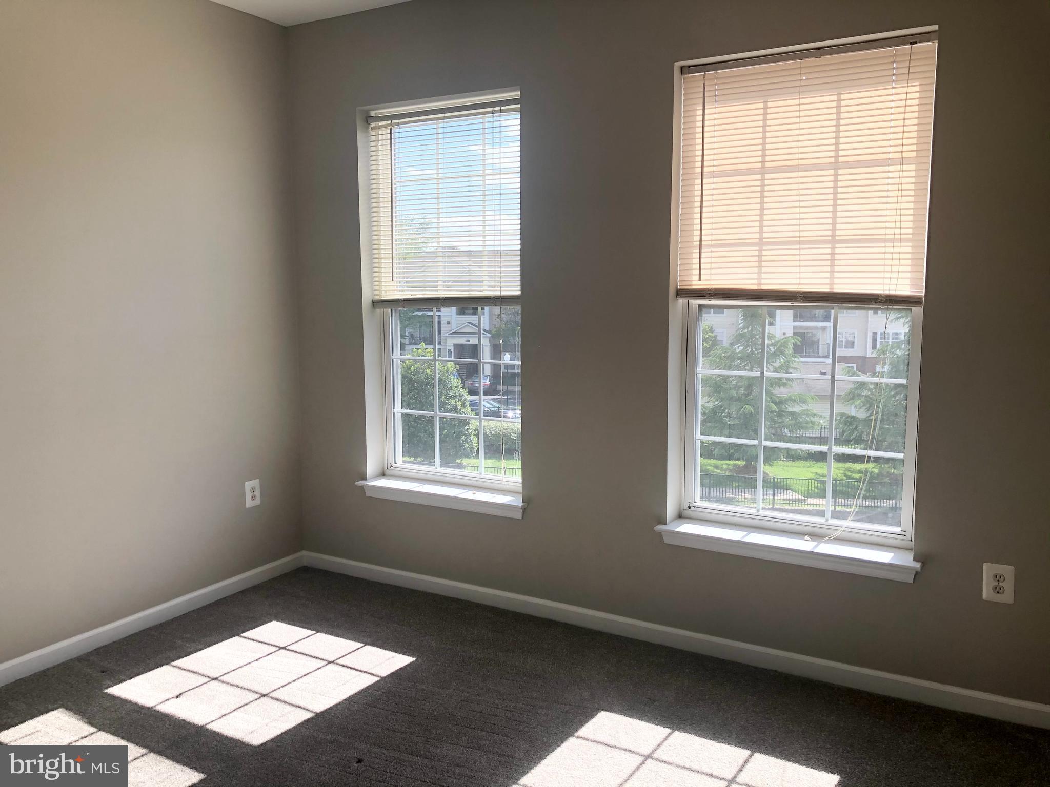 THE RESERVE CONDOMINIUMS - Residential Lease