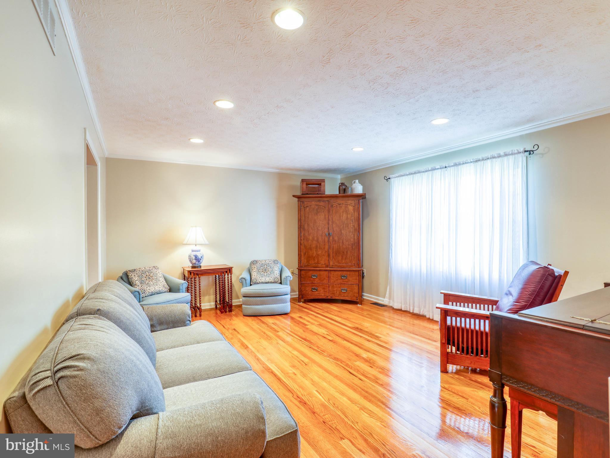 PEMBRIDGE HEIGHTS - Residential