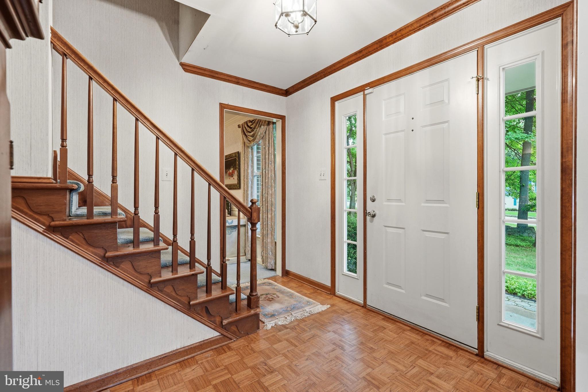 1137 RED OAK DRIVE