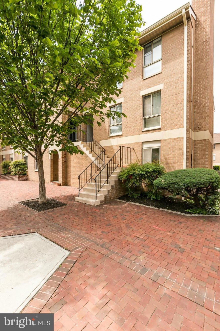 Freshly painted and carpeted 2 bedroom, 2 bathroom third floor condo in historic Otterbein. Conveniently located near ball parks, restaurants, Federal Hill and Inner Harbor. One car off street parking. Area 8 parking for other cars.