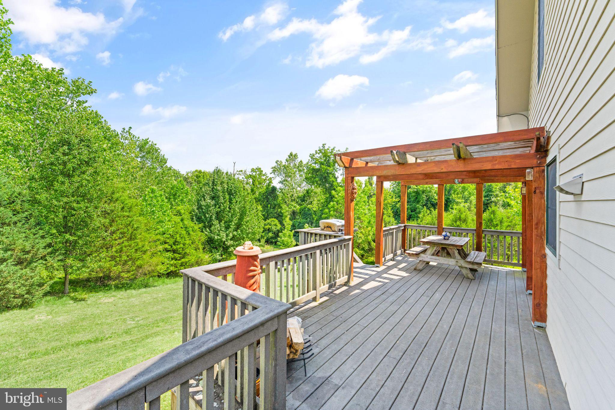 ECOVILLAGE - Residential Lease