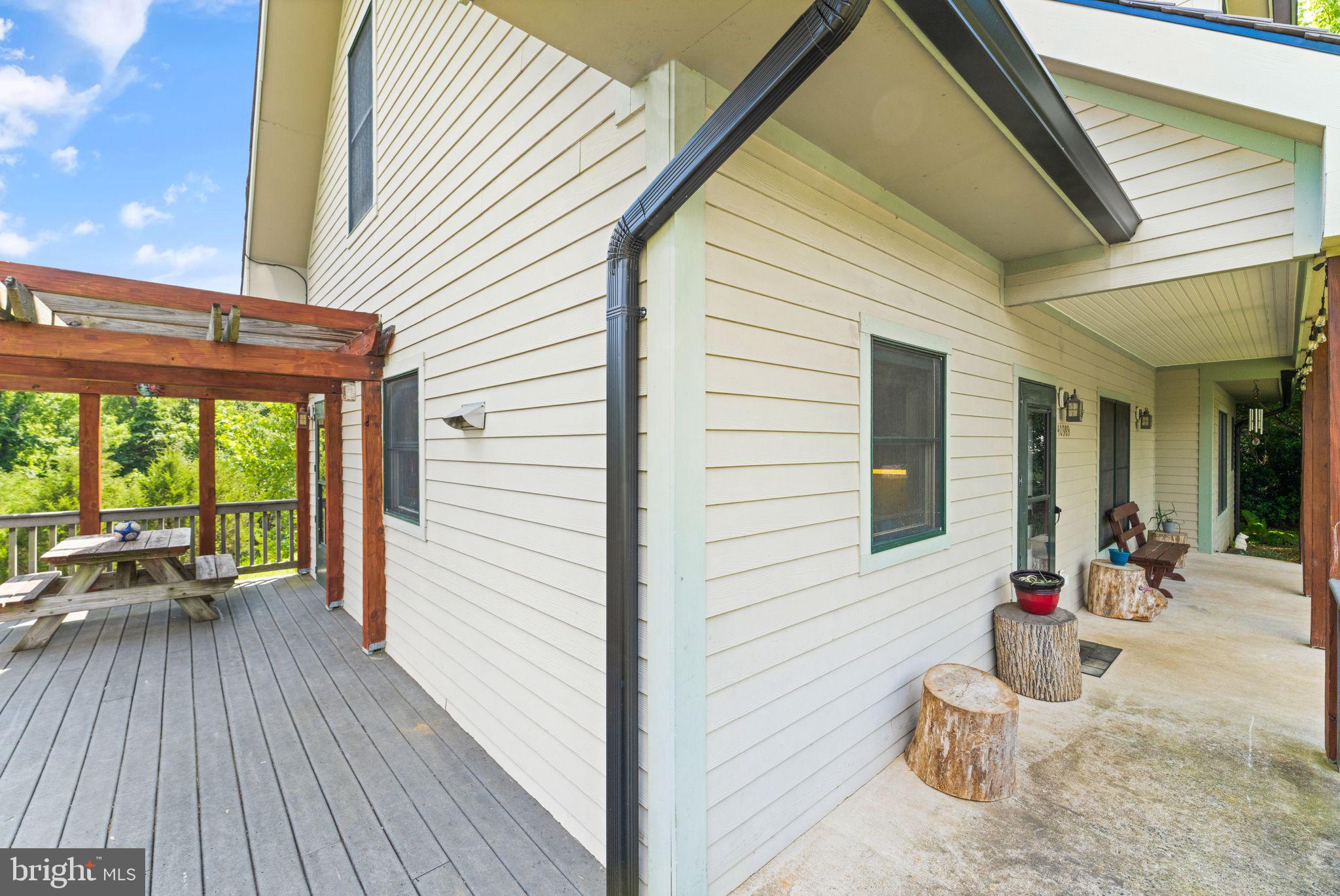 ECOVILLAGE - Residential Lease