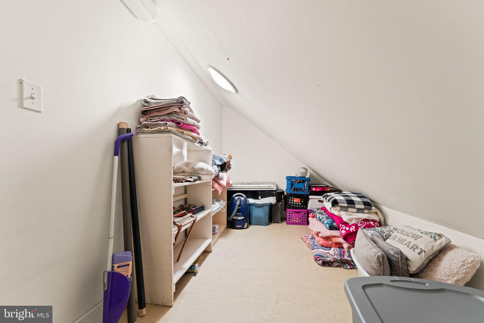 ECOVILLAGE - Residential Lease