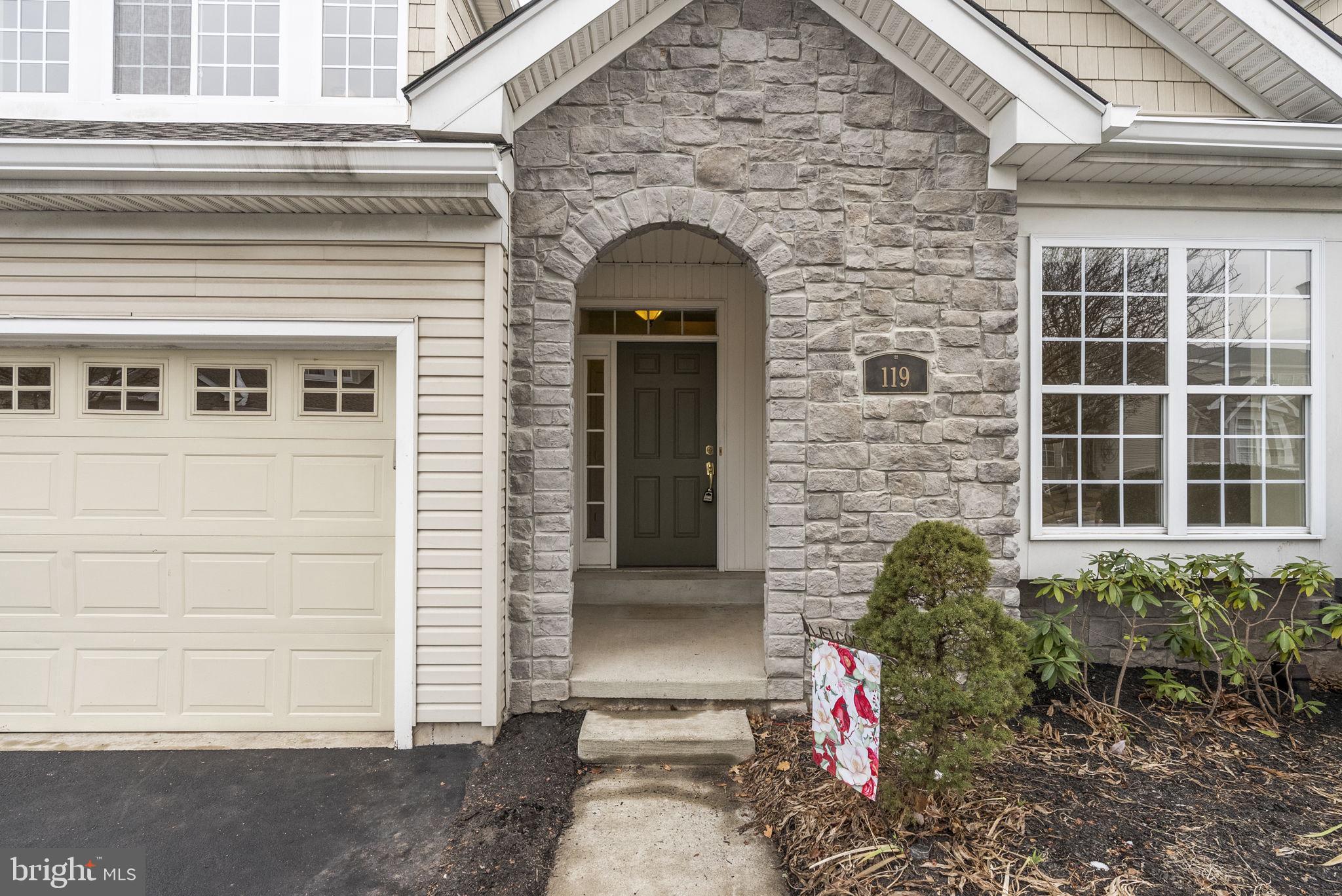 COURTYARDS - Residential