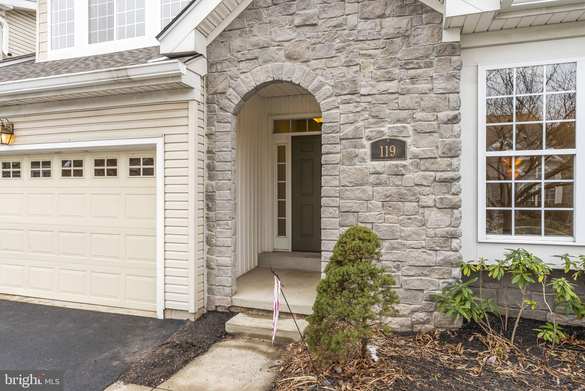 COURTYARDS - Residential