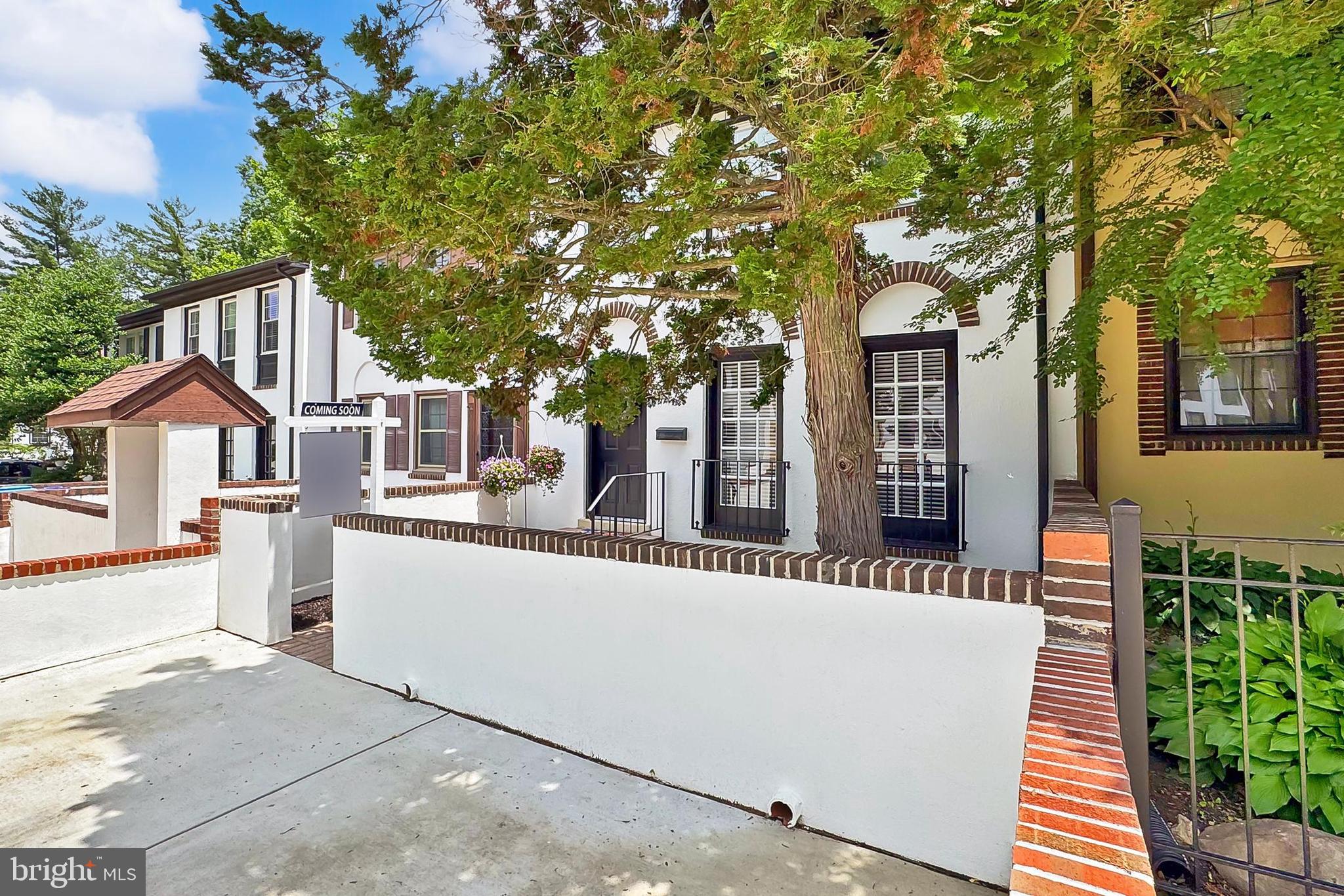 2929 ESPANA COURT