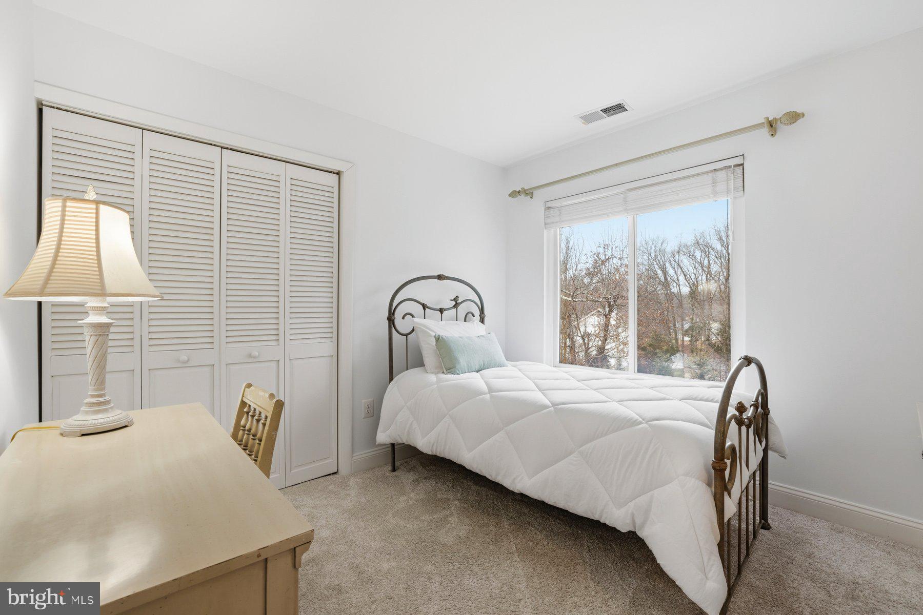 SOUTHERN GROVE - Residential