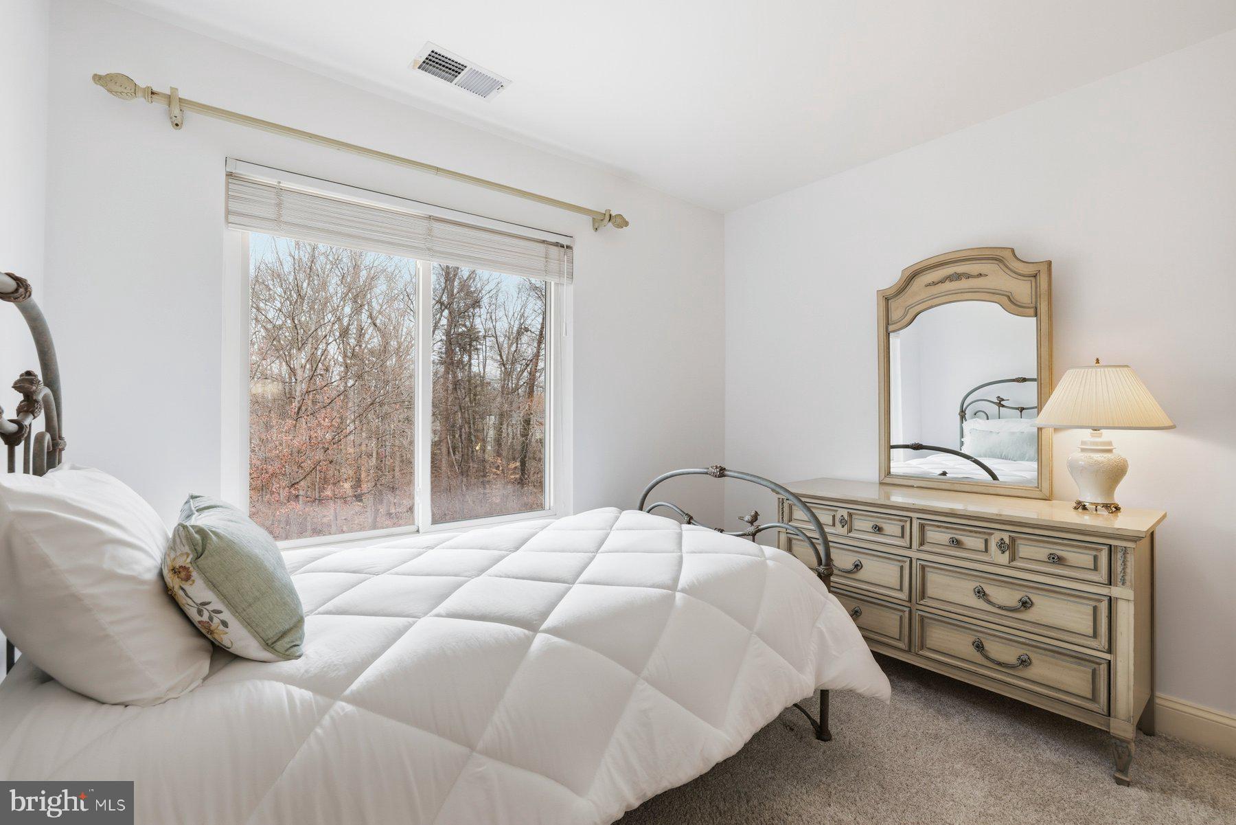 SOUTHERN GROVE - Residential