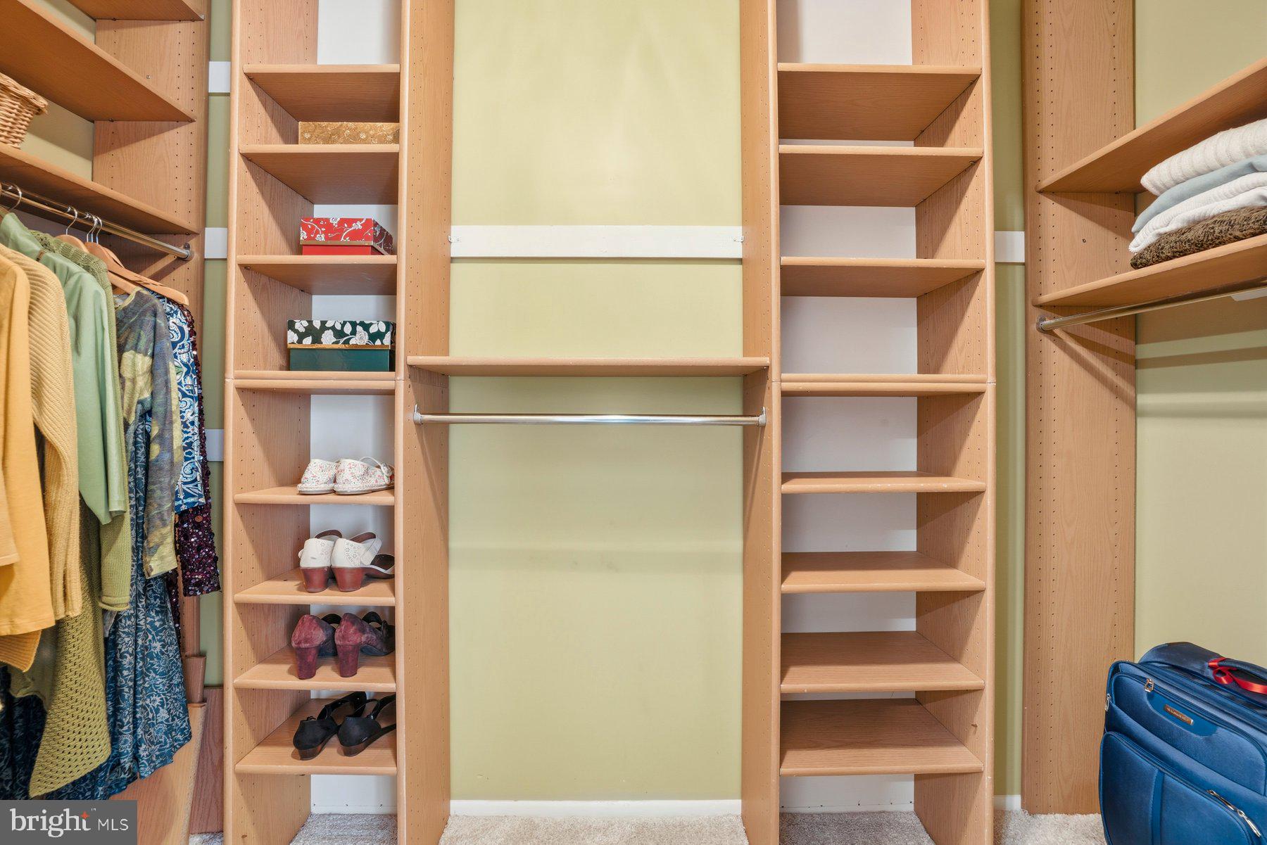 SOUTHERN GROVE - Residential