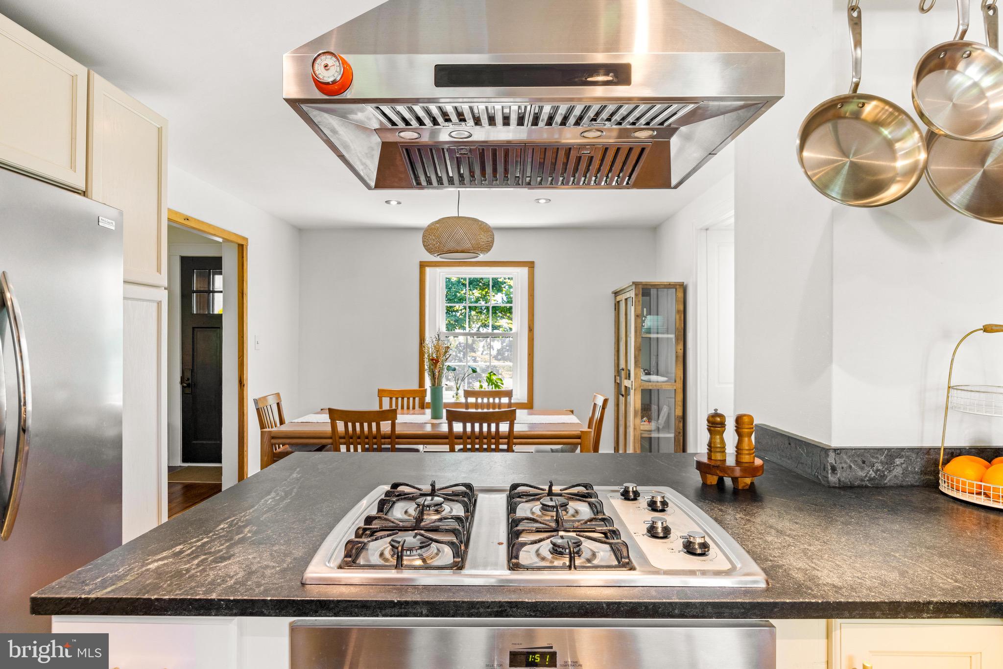 TOWSON ESTATES - Residential
