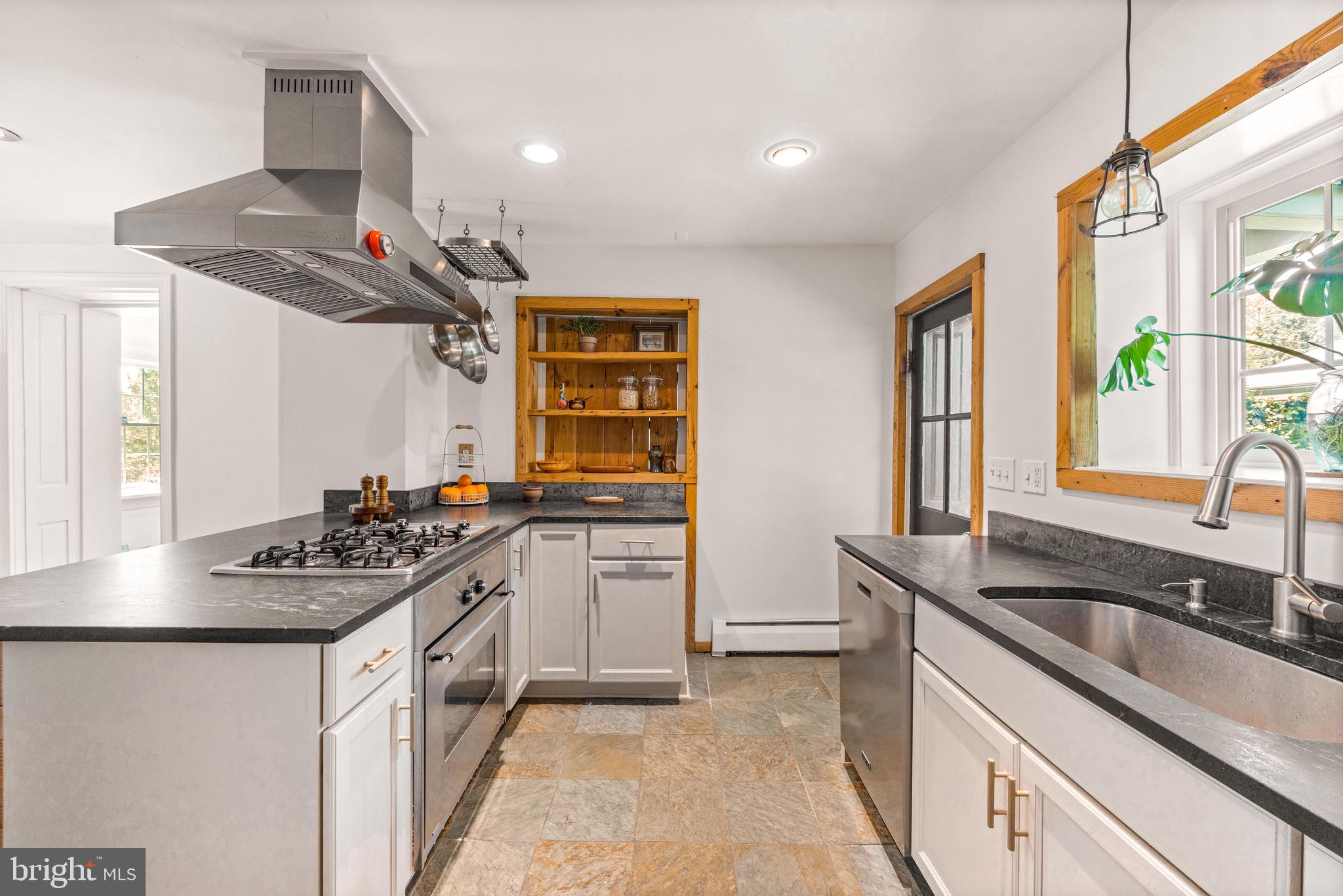 TOWSON ESTATES - Residential