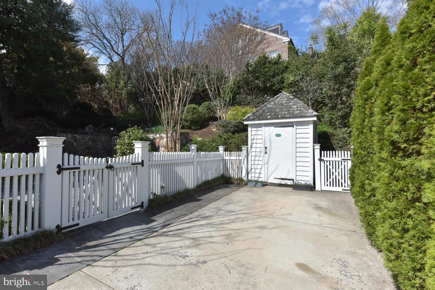 BELLE HAVEN - Residential