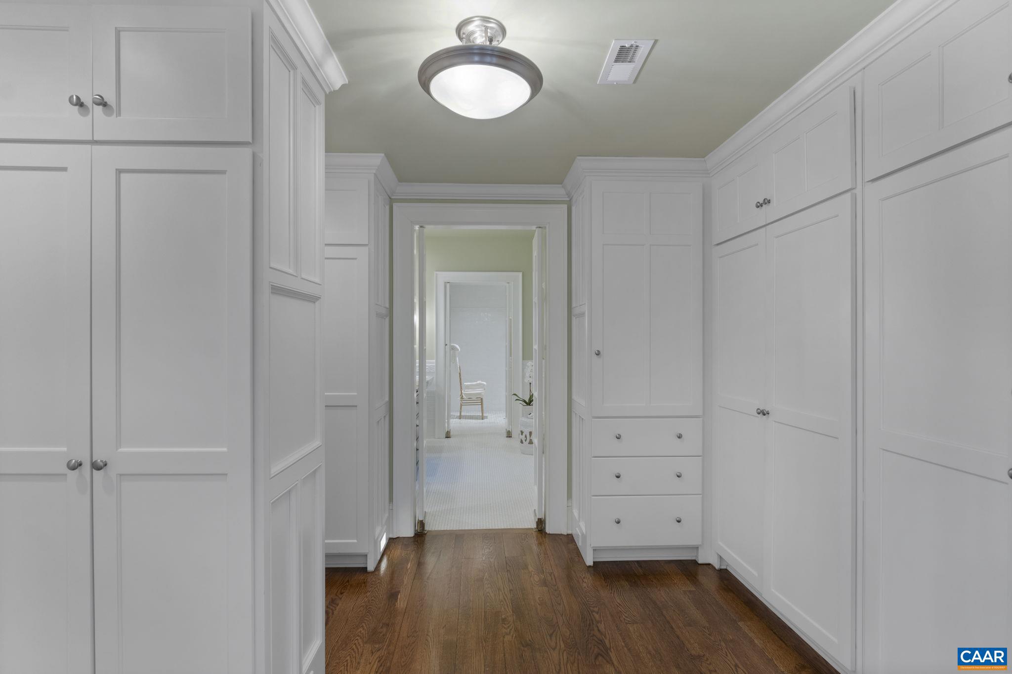 BLUE SPRINGS FARM - Residential