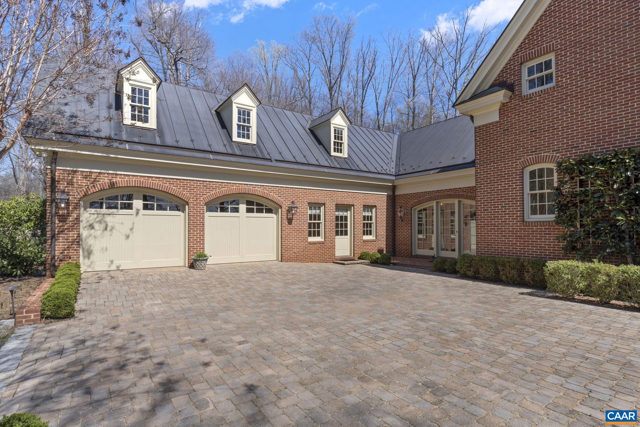 BLUE SPRINGS FARM - Residential