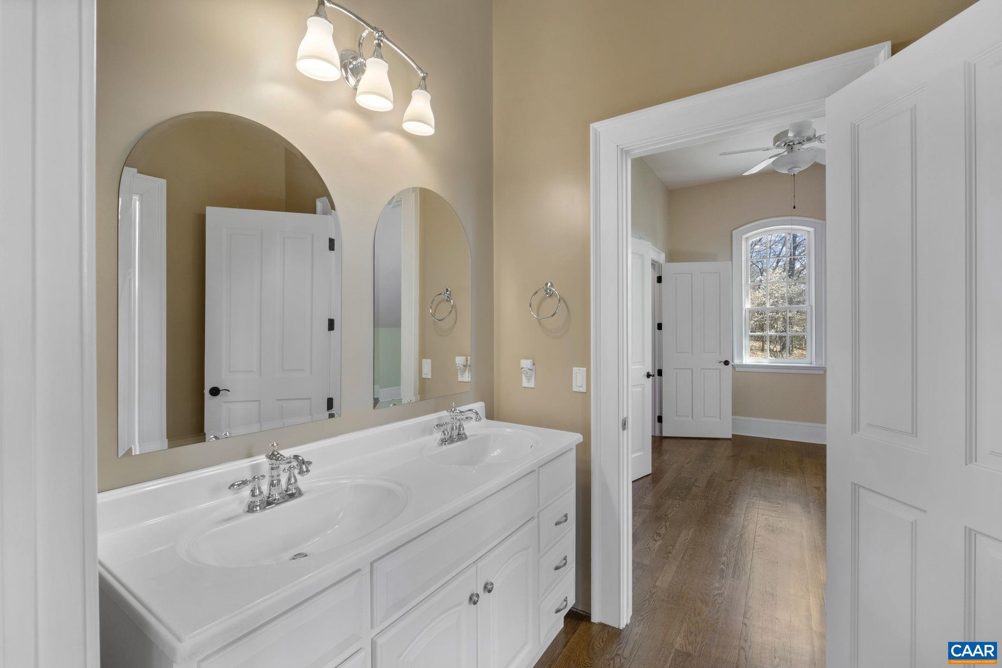 BLUE SPRINGS FARM - Residential