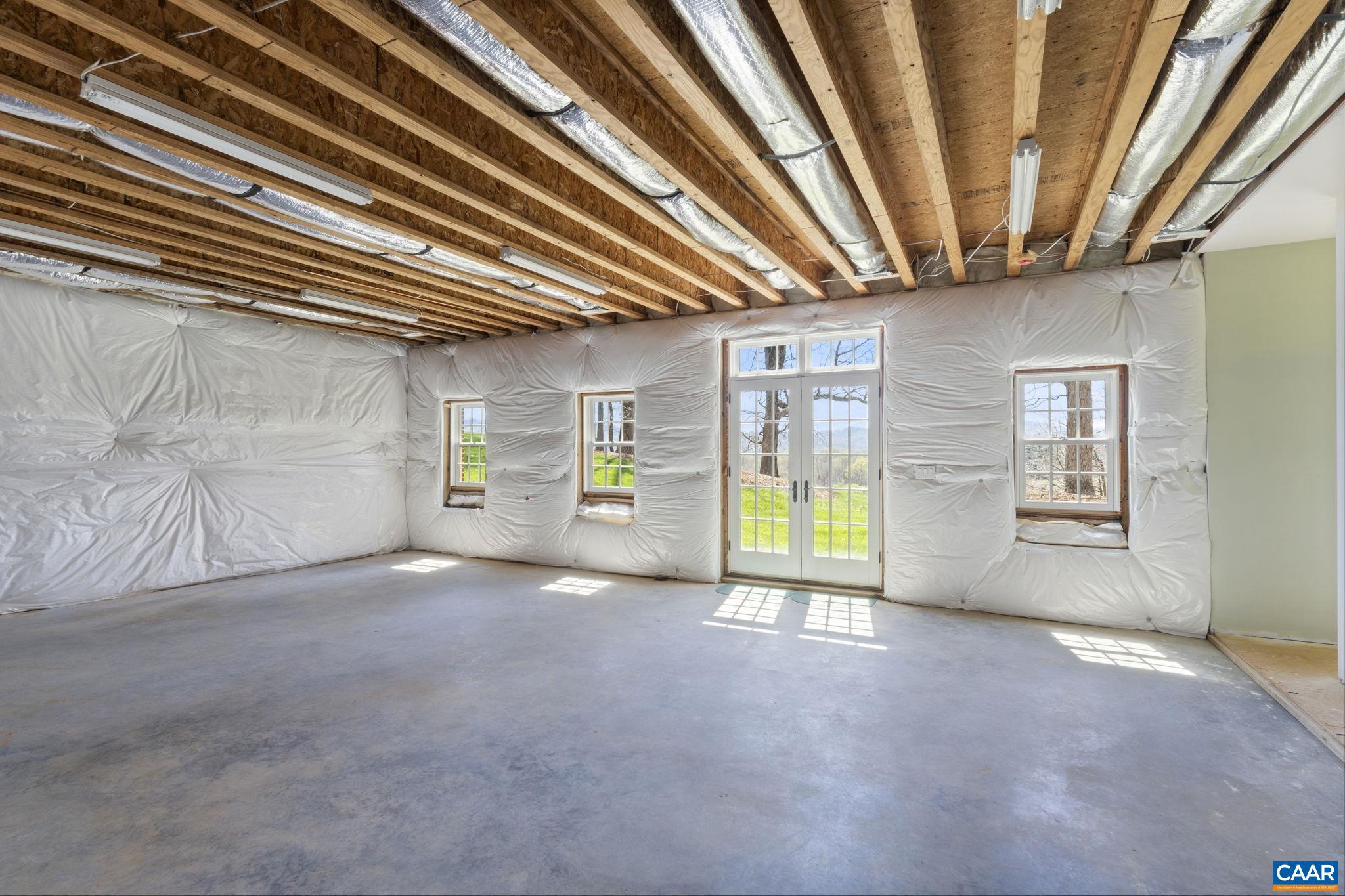 BLUE SPRINGS FARM - Residential