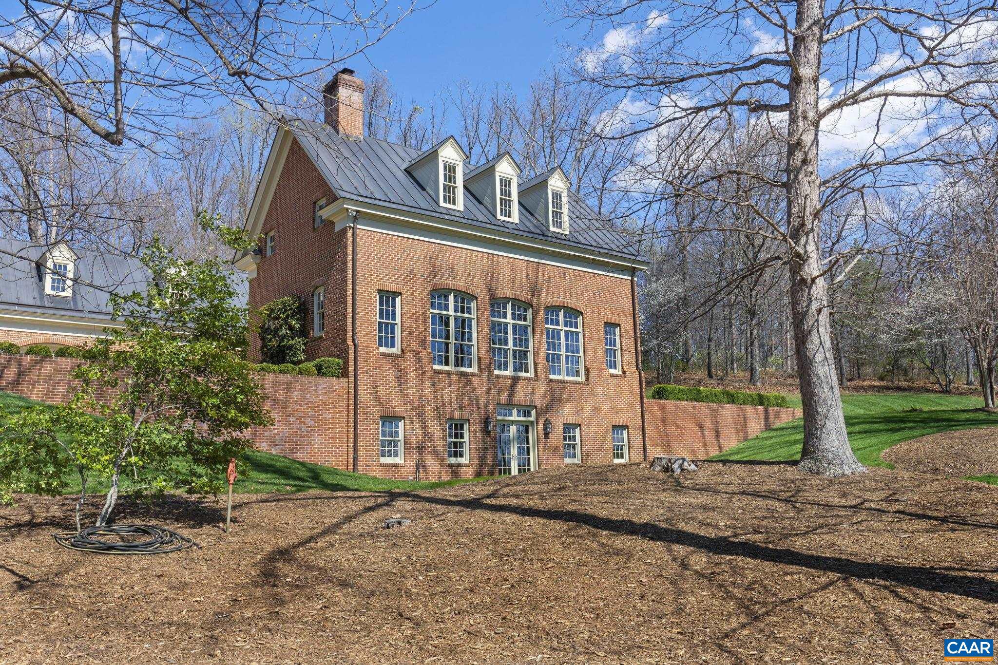 BLUE SPRINGS FARM - Residential