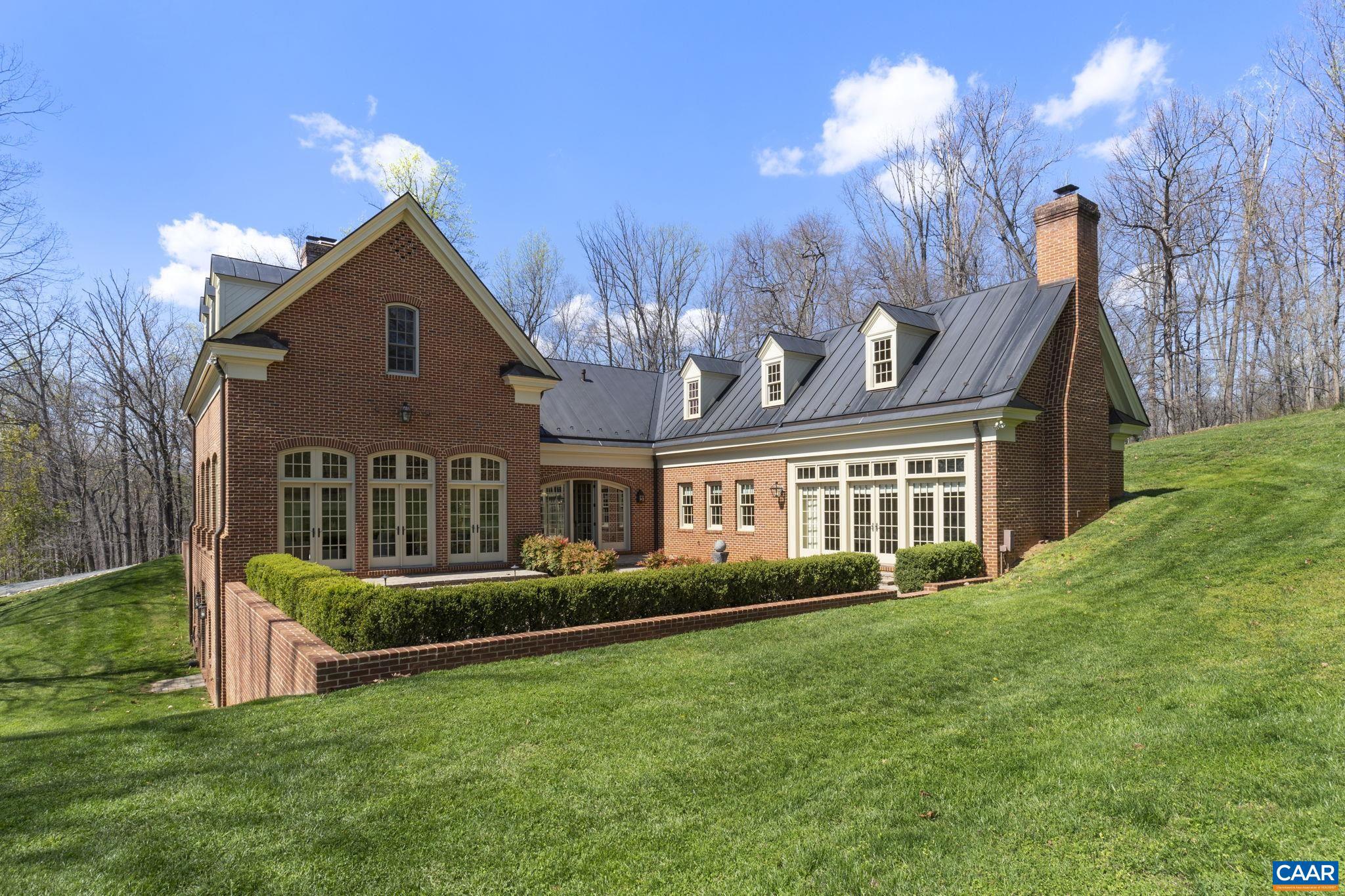 BLUE SPRINGS FARM - Residential