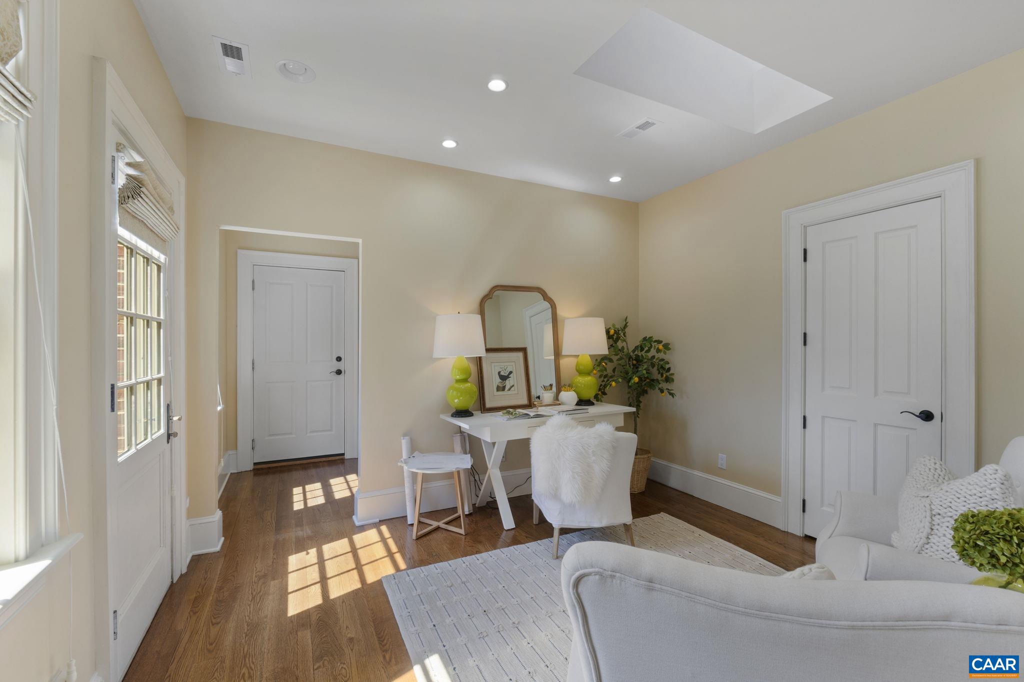 BLUE SPRINGS FARM - Residential