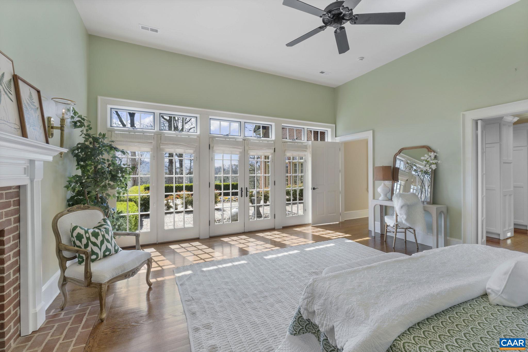 BLUE SPRINGS FARM - Residential