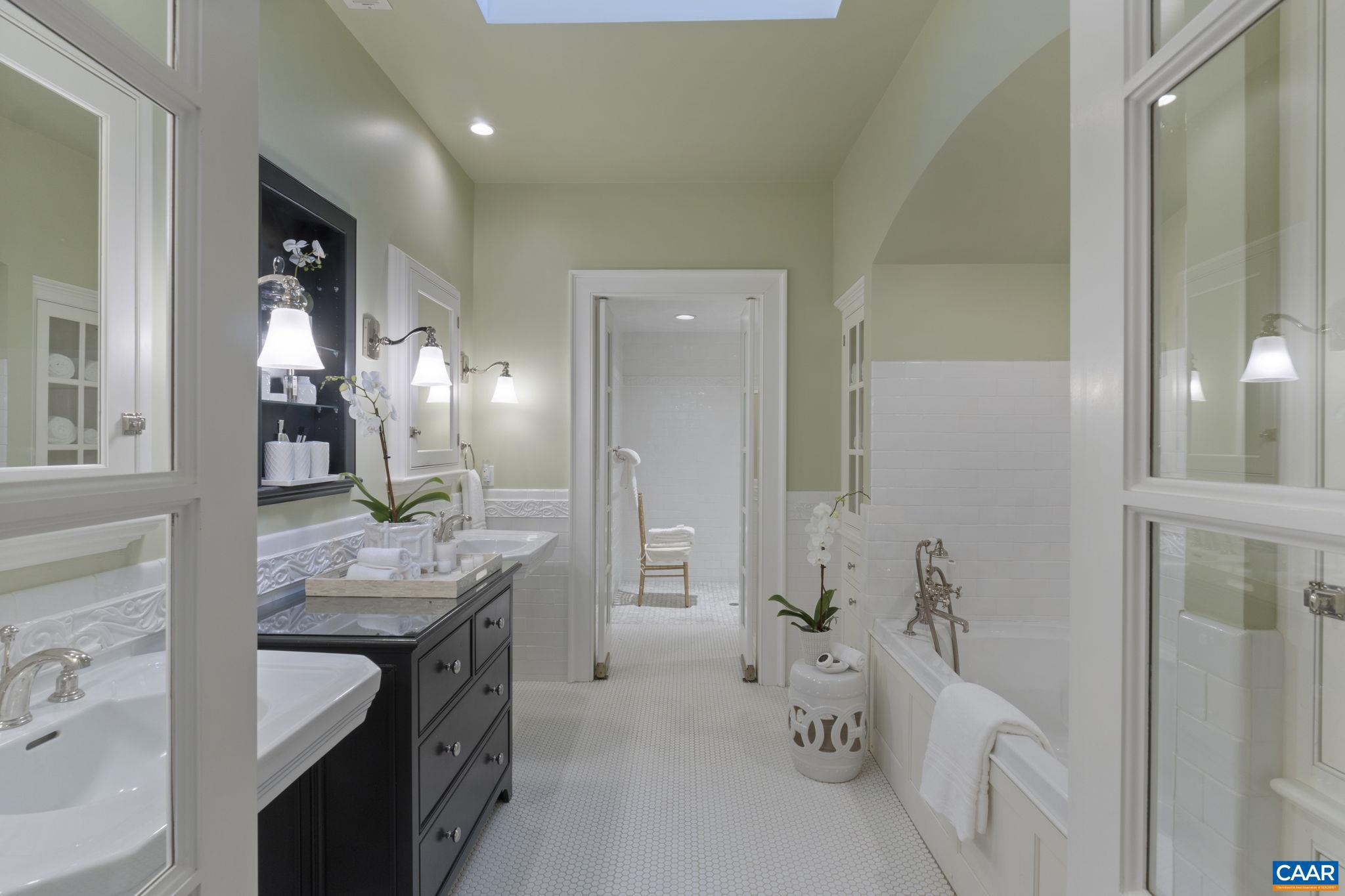 BLUE SPRINGS FARM - Residential