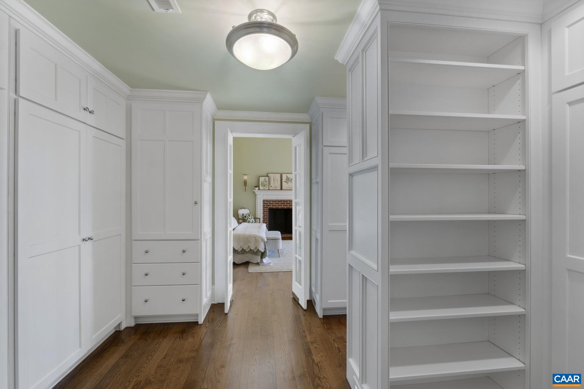 BLUE SPRINGS FARM - Residential