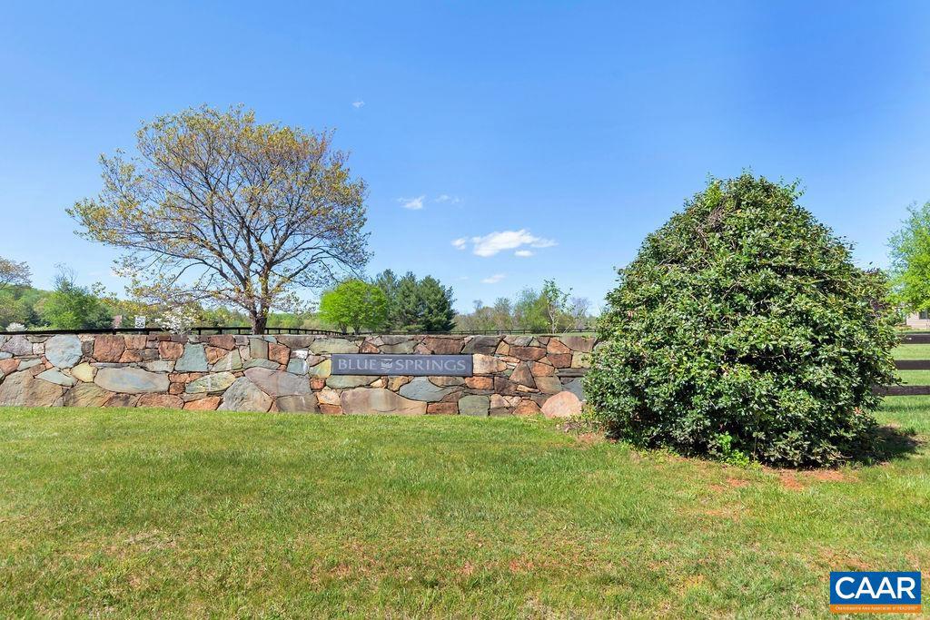 BLUE SPRINGS FARM - Residential