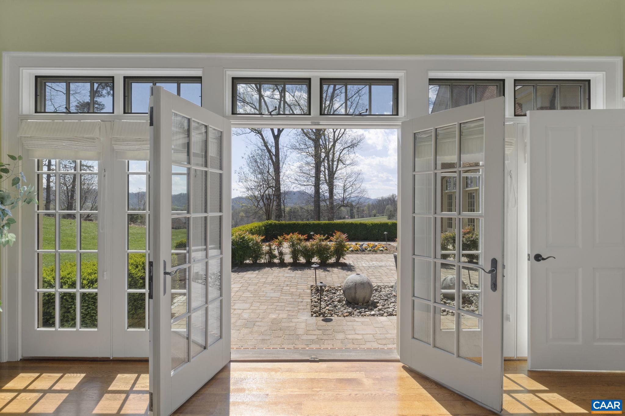 BLUE SPRINGS FARM - Residential