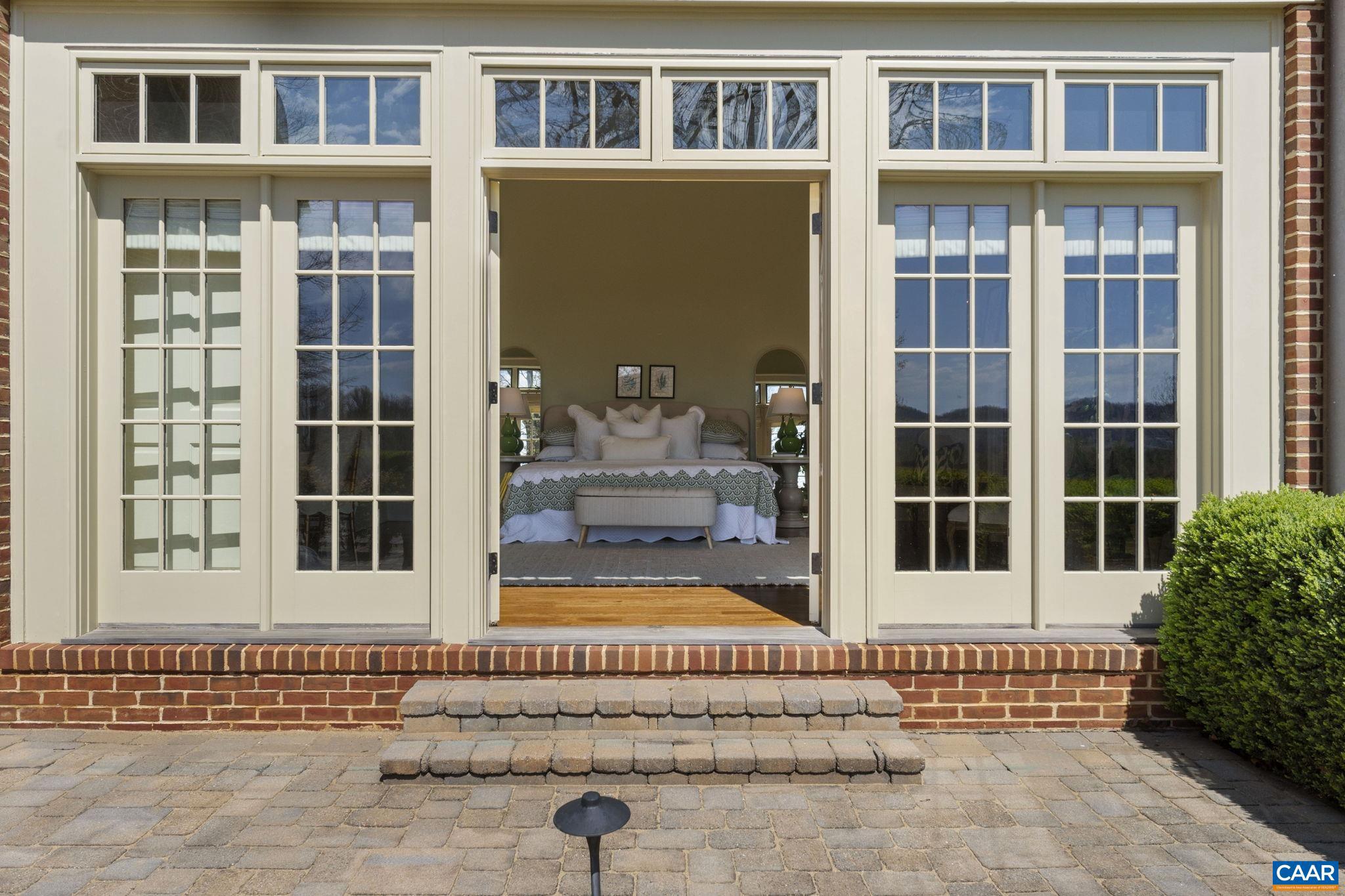 BLUE SPRINGS FARM - Residential