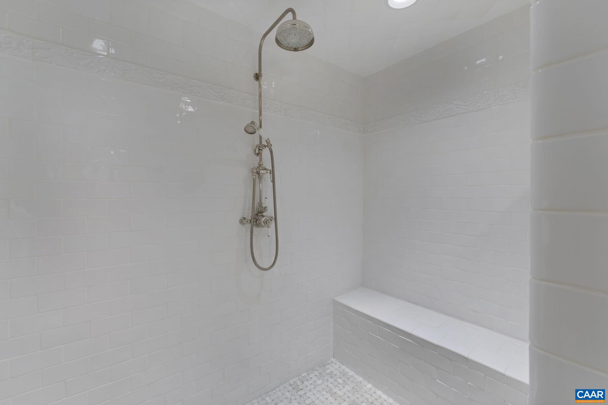 BLUE SPRINGS FARM - Residential