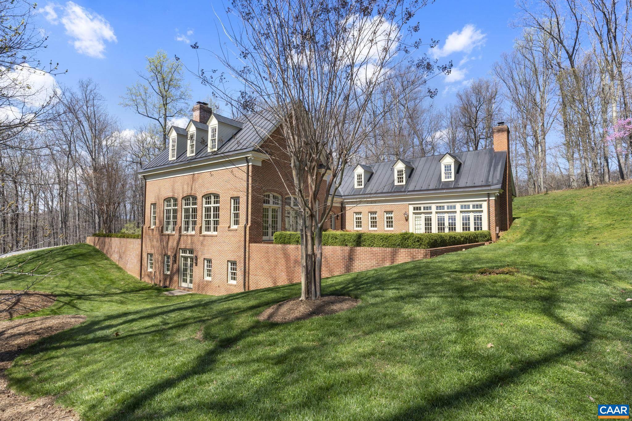 BLUE SPRINGS FARM - Residential