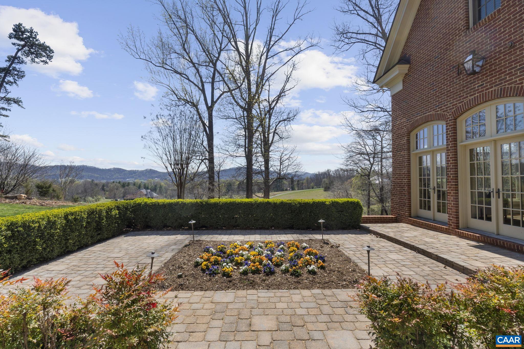 BLUE SPRINGS FARM - Residential