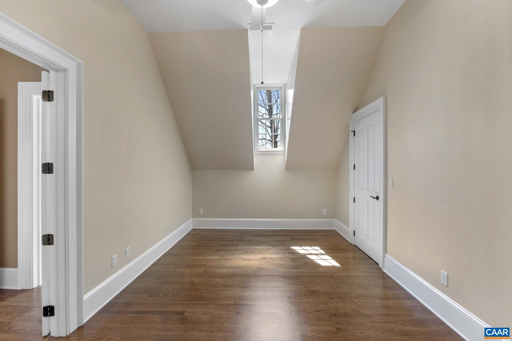 BLUE SPRINGS FARM - Residential