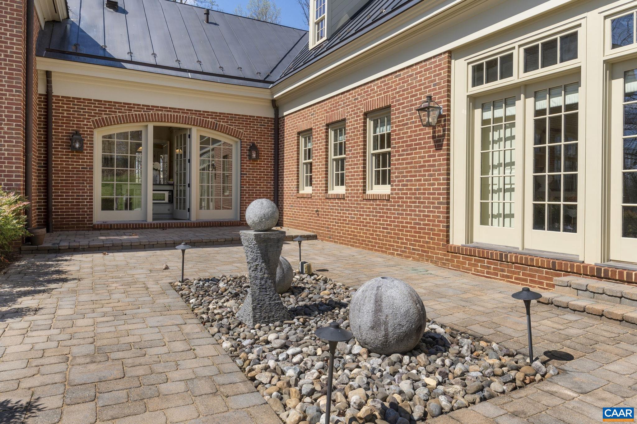 BLUE SPRINGS FARM - Residential