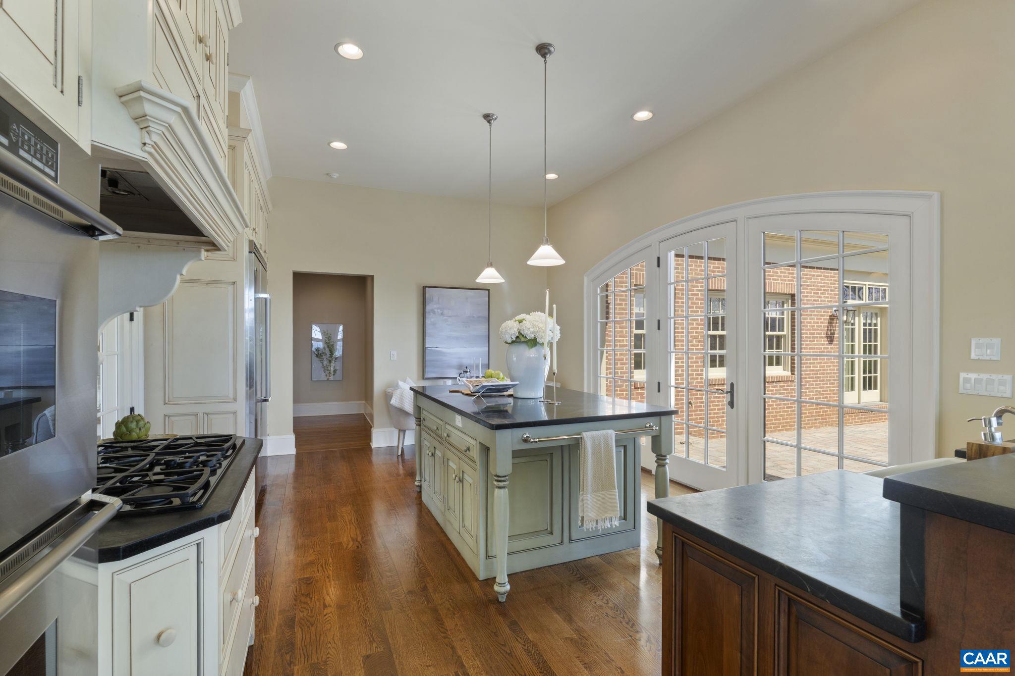 BLUE SPRINGS FARM - Residential